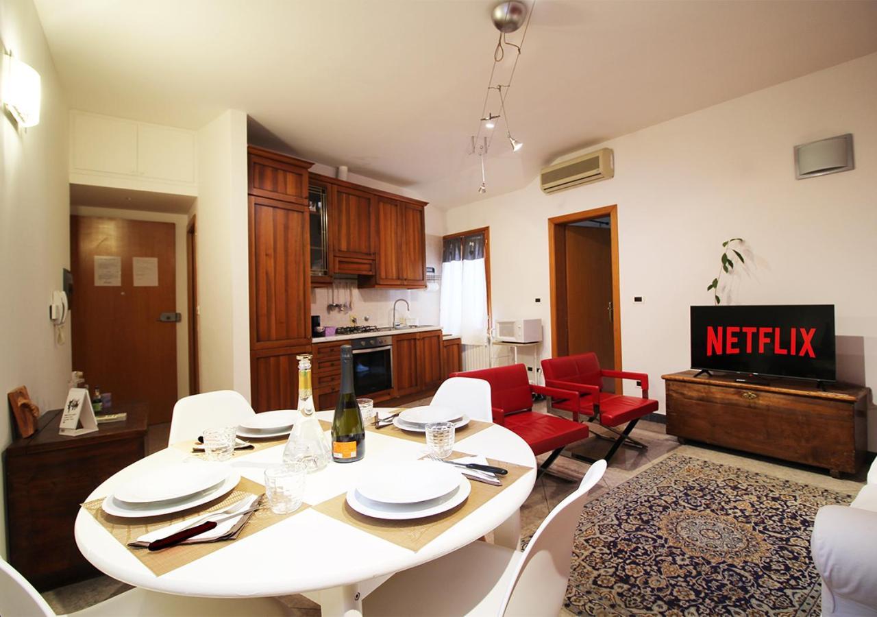 Cozy Apartment In The Heart Of Bolonia Exterior foto